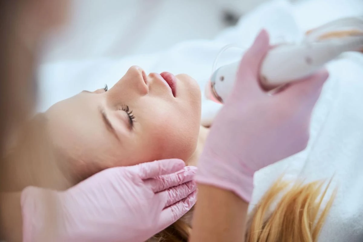 Soins du visage experts anti-âge et hydratants